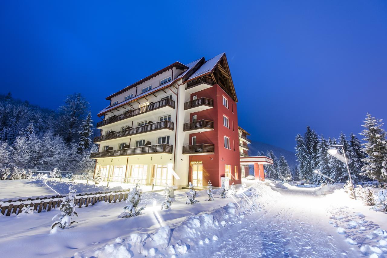 Hotel Tts**** Spa&Wellness Ковасна Екстер'єр фото